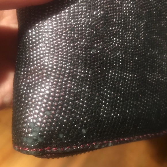 Tory Burch Robinson Wallet - Picture 5 of 6